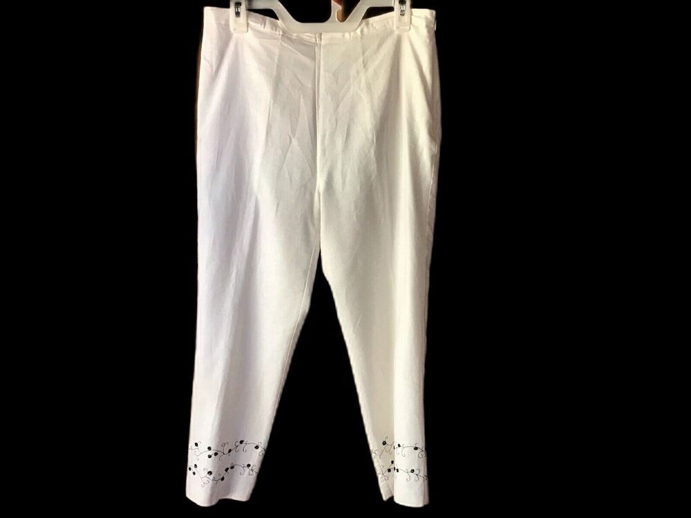Outfit Petite Womens White Linen Blend Pants 10P Beaded Embroidered Ankle Crop